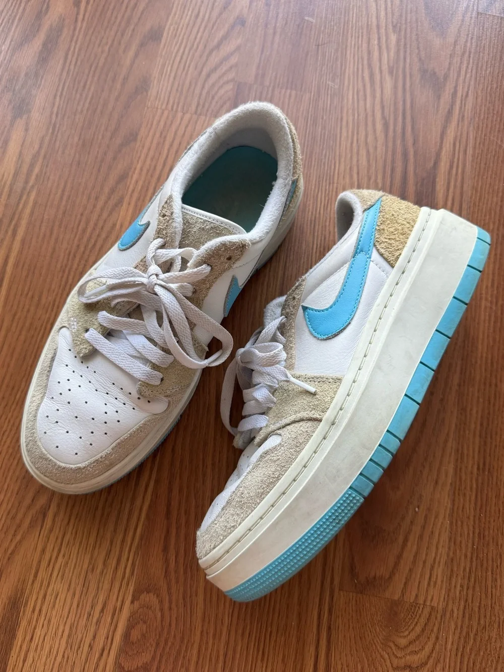 Nike Platform Sneakers White Tan Blue Suede Low Top Size 9.5